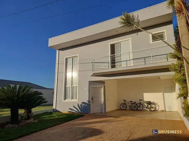 Sobrado 3 quartos e 2 banheiros, à venda, no bairro João Aranha em Paulínia