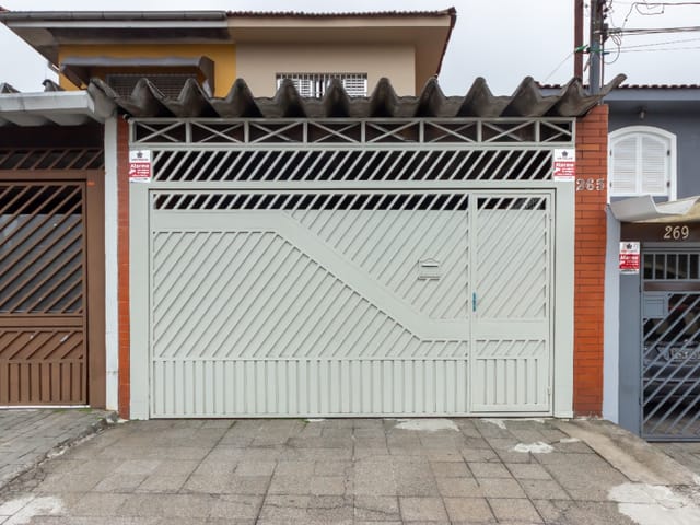 Foto do Sobrado - Sobrado para venda em Vila Marari com 3 quartos, sendo 1 suíte , 167m² | Correteria Imóveis