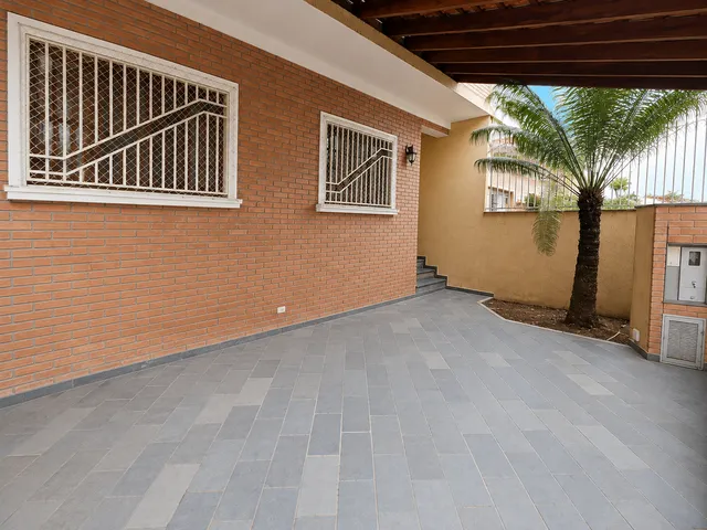 Sobrado 4 quartos e 5 banheiros, para alugar, no bairro Vila Nivi em São Paulo