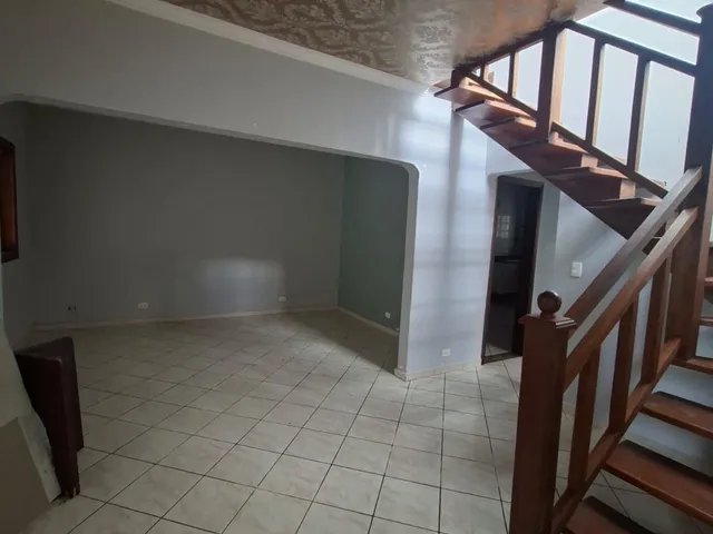 Sobrado 4 quartos e 5 banheiros, para alugar, no bairro Vila Nivi em São Paulo