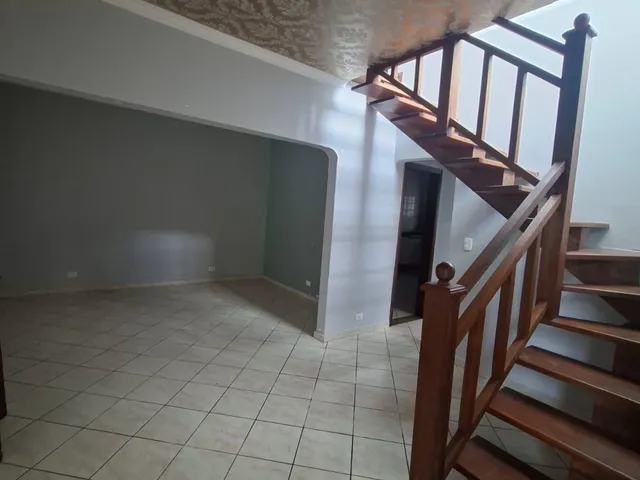 Sobrado 4 quartos e 5 banheiros, para alugar, no bairro Vila Nivi em São Paulo