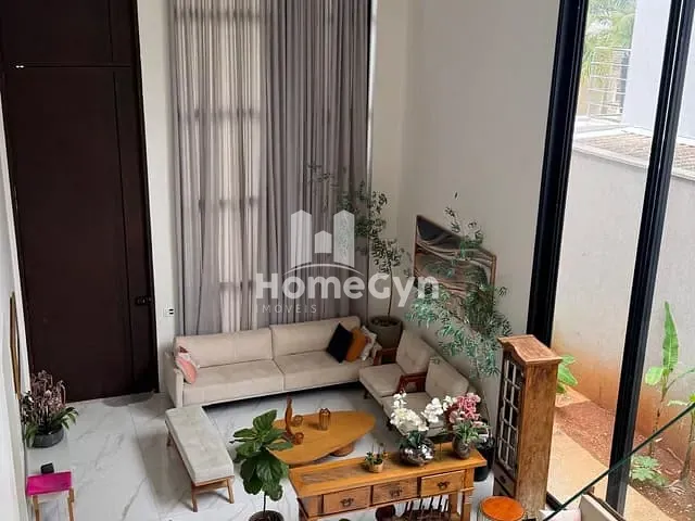 Sobrado com 420m² 4 quartos e 6 banheiros, para alugar, no bairro Jardins Valência em Goiânia