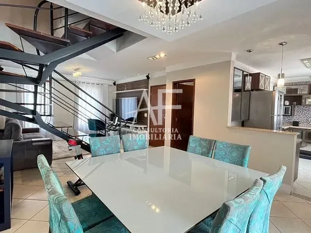 Sobrado com 250m² 3 quartos e 4 banheiros, à venda, no bairro Jardim Hípica Pinheiro em Taubaté