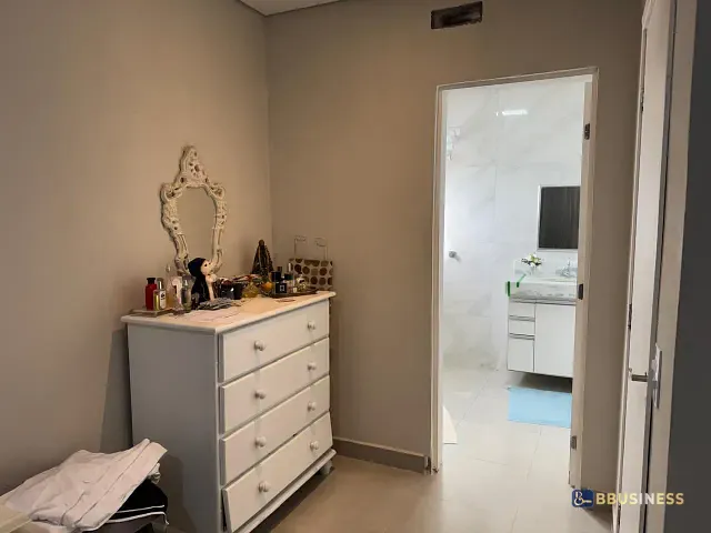 Sobrado 3 quartos e 4 banheiros, à venda, no bairro São Bento em Paulínia
