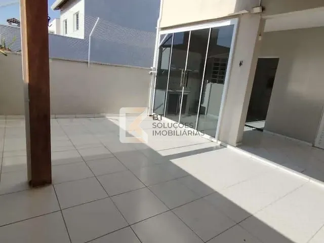 Sobrado com 130m² 3 quartos e 2 banheiros, à venda, no bairro Parque Residencial Indaiá em Indaiatuba