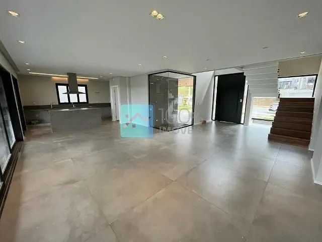 Sobrado com 730m² 4 quartos e 5 banheiros, à venda, no bairro Condomínio Reserva do Paratehy em São José dos Campos