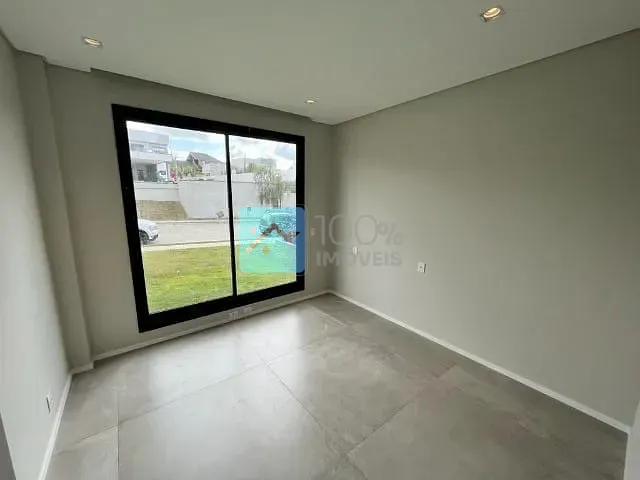 Sobrado com 730m² 4 quartos e 5 banheiros, à venda, no bairro Condomínio Reserva do Paratehy em São José dos Campos