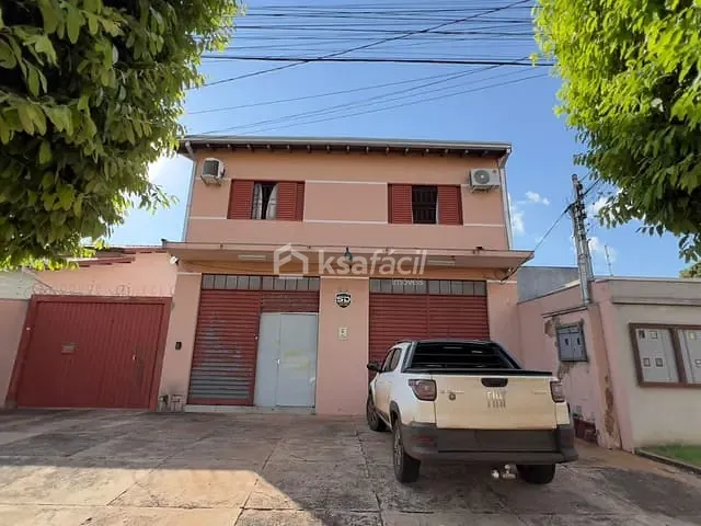 Sobrado com 360m² 3 quartos e 3 banheiros, à venda, no bairro Vila Bandeirante em Campo Grande
