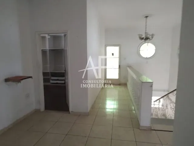 Sobrado com 484m² 3 quartos e 3 banheiros, à venda, no bairro Portal das Colinas em Guaratinguetá