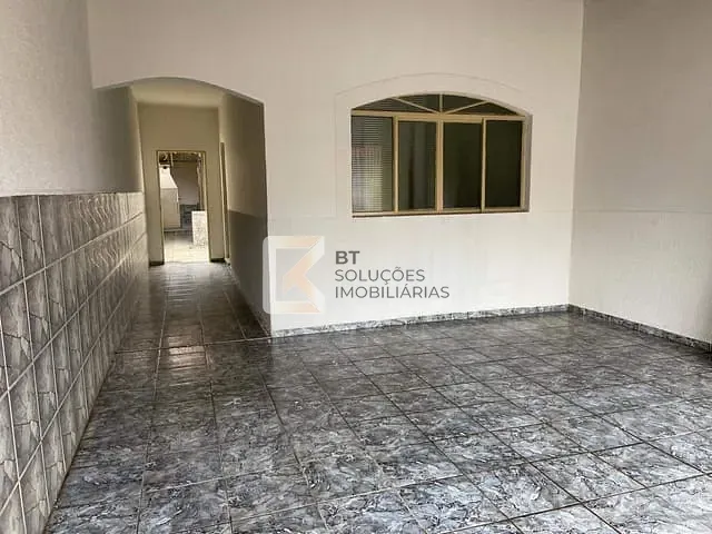Sobrado com 125m² 3 quartos e 2 banheiros, à venda, no bairro Jardim Hubert em Indaiatuba