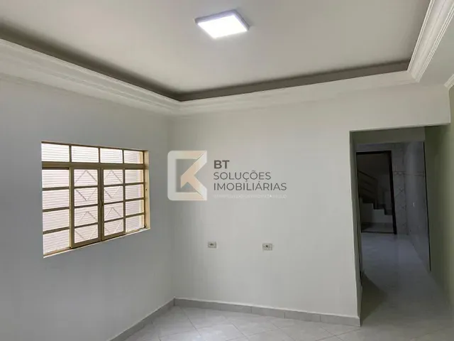 Sobrado com 125m² 3 quartos e 2 banheiros, à venda, no bairro Jardim Hubert em Indaiatuba