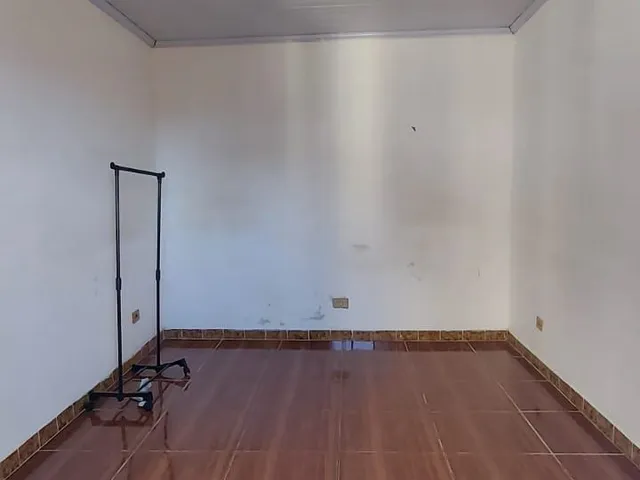 Sobrado 4 quartos e 2 banheiros, para alugar, no bairro Vila Gustavo em São Paulo