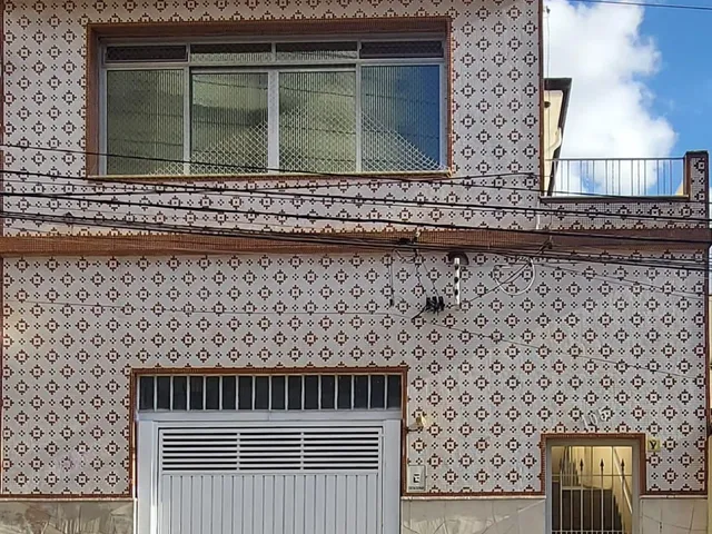 Sobrado 4 quartos e 2 banheiros, para alugar, no bairro Vila Gustavo em São Paulo