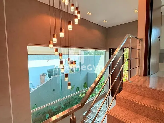 Sobrado com 360m² 3 quartos e 5 banheiros, à venda, no bairro Loteamento Portal do Sol II em Goiânia