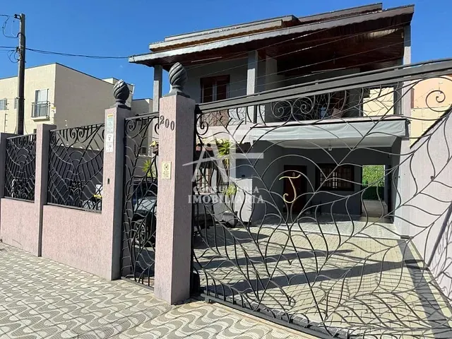 Sobrado com 262m² 3 quartos e 4 banheiros, à venda ou para alugar, no bairro Esplanada Independência em Taubaté