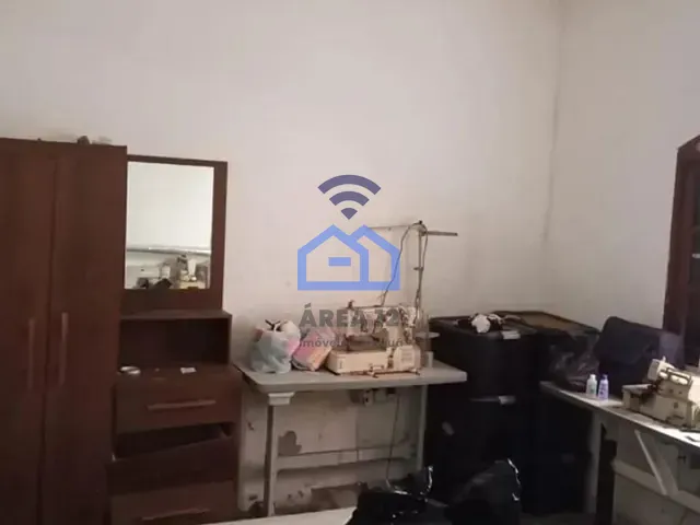 Sobrado com 225m² 3 quartos e 2 banheiros, à venda, no bairro Rio do Ouro em Caraguatatuba