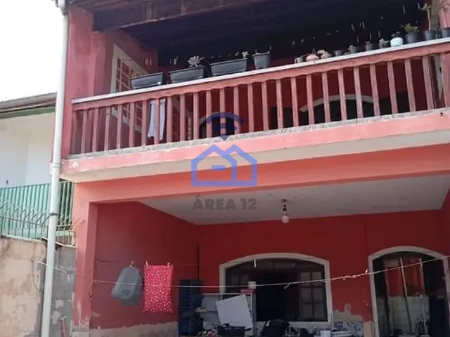 Sobrado com 225m² 3 quartos e 2 banheiros, à venda, no bairro Rio do Ouro em Caraguatatuba
