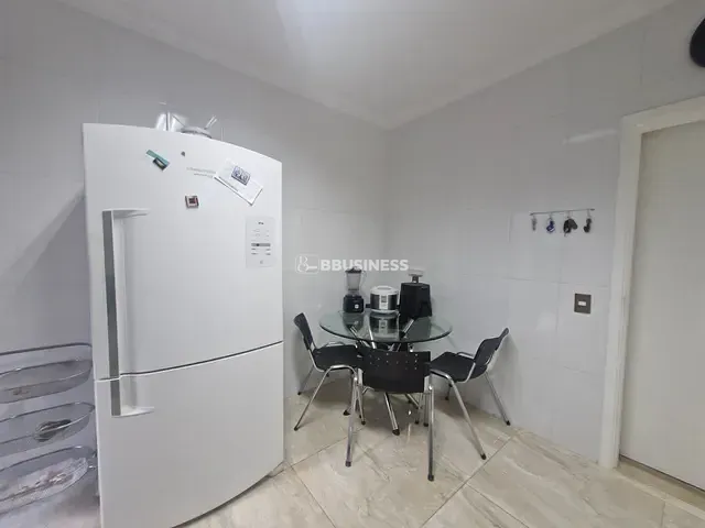 Sobrado com 300m² 3 quartos e 3 banheiros, à venda, no bairro Jardim Chapadão em Campinas