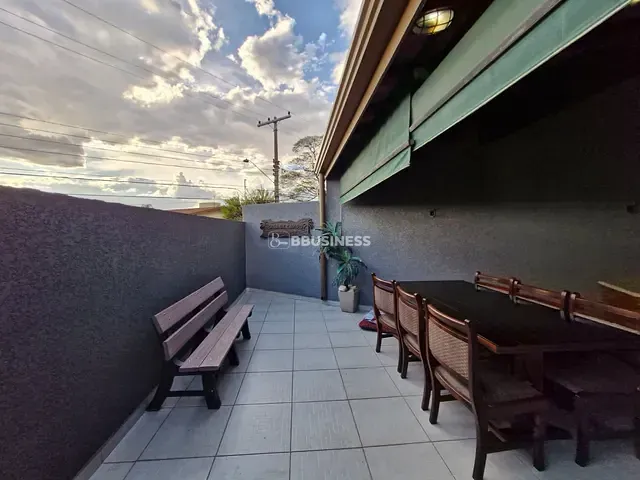 Sobrado com 300m² 3 quartos e 3 banheiros, à venda, no bairro Jardim Chapadão em Campinas