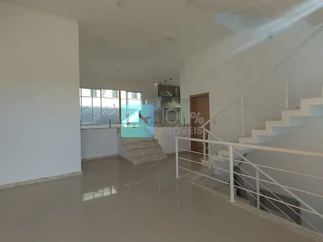 Sobrado com 460m² 3 quartos e 4 banheiros, à venda, no bairro Urbanova em São José dos Campos