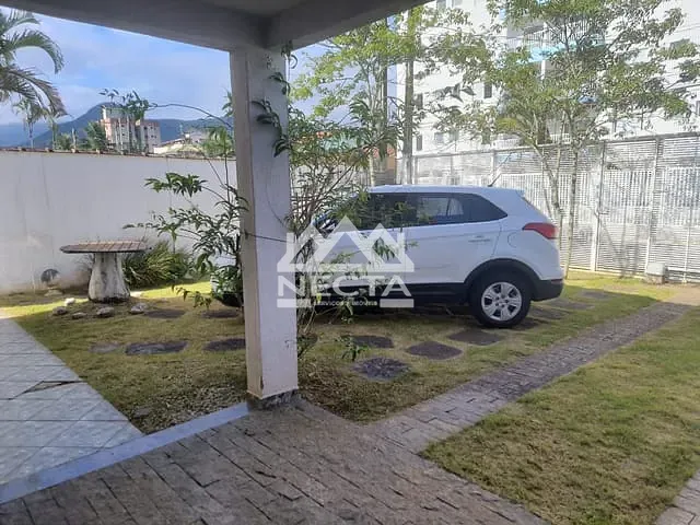 Sobrado com 313m² 4 quartos e 4 banheiros, à venda, no bairro Martim de Sá em Caraguatatuba