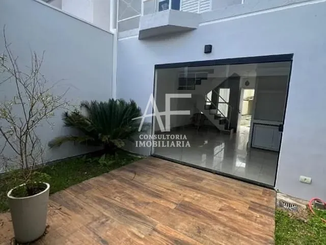 Sobrado com 160m² 3 quartos e 1 banheiro, à venda, no bairro Jardim Santana em Tremembé