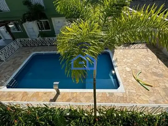 Sobrado 2 quartos e 3 banheiros, à venda, no bairro Capricornio em Caraguatatuba
