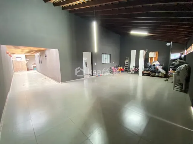 Sobrado 3 quartos e 2 banheiros, à venda, no bairro Conjunto José Abrão em Campo Grande