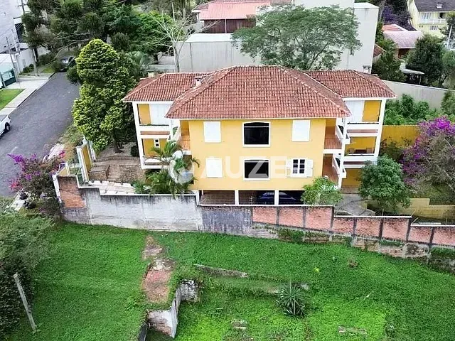 Sobrado com 407m² 4 quartos e 4 banheiros, à venda, no bairro Bigorrilho em Curitiba