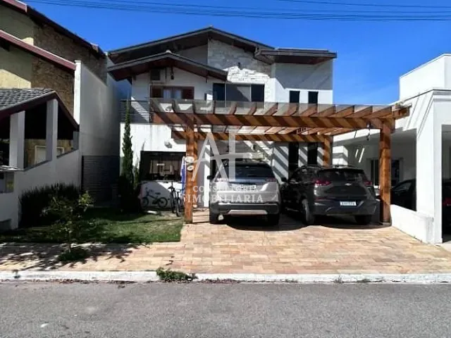 Sobrado com 250m² 4 quartos e 2 banheiros, à venda, no bairro Caminho Novo em Tremembé