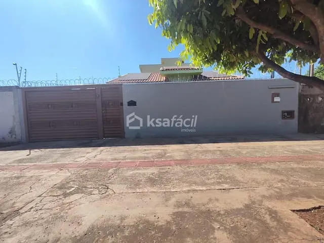 Sobrado com 360m² 4 quartos e 2 banheiros, à venda, no bairro Vila Piratininga em Campo Grande
