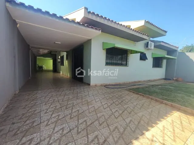 Sobrado com 360m² 4 quartos e 2 banheiros, à venda, no bairro Vila Piratininga em Campo Grande