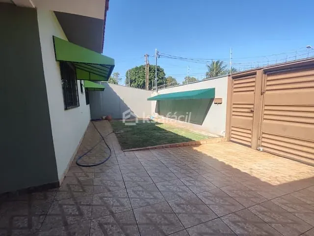 Sobrado com 360m² 4 quartos e 2 banheiros, à venda, no bairro Vila Piratininga em Campo Grande