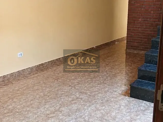Sobrado com 216m² 3 quartos e 2 banheiros, à venda, no bairro Vila Ursulina em Itaquaquecetuba