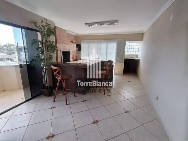 Sobrado com 330m² 3 quartos e 2 banheiros, para alugar, no bairro Nova Rússia em Ponta Grossa