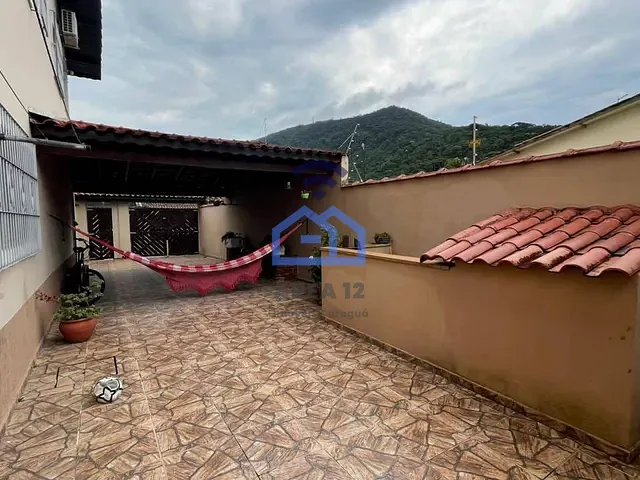 Sobrado com 250m² 3 quartos e 2 banheiros, à venda, no bairro Sumare em Caraguatatuba