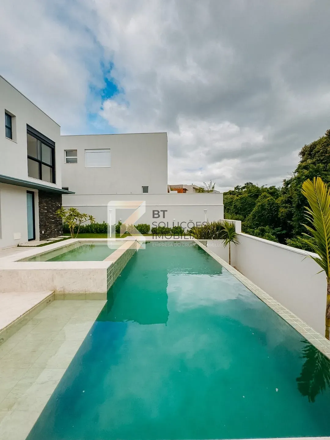 Sobrado, 4 quartos, 420 m² - Foto 1