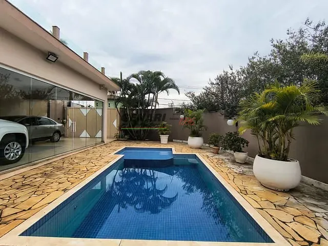 Sobrado com 367m² 5 quartos e 5 banheiros, à venda, no bairro Jardim Esplanada em Indaiatuba
