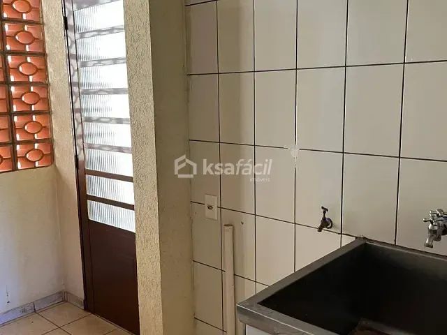 Sobrado com 360m² 4 quartos e 3 banheiros, à venda, no bairro Jardim Joquei Club em Campo Grande