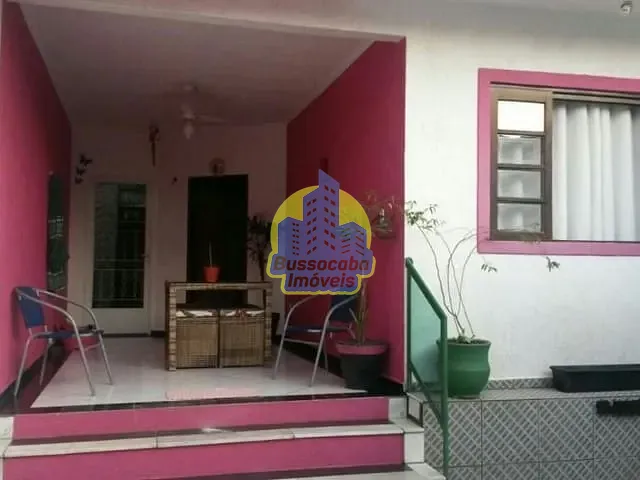 Sobrado com 180m² 3 quartos e 1 banheiro, à venda, no bairro Bussocaba em Osasco