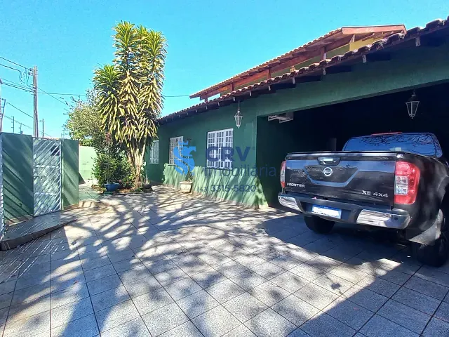 Casa com 350m² 4 quartos e 4 banheiros, para alugar, no bairro Jardim Alvorada em Londrina