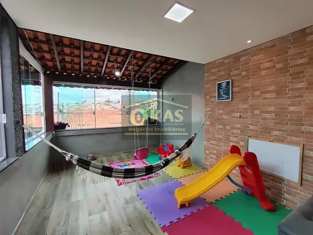 Sobrado com 125m² 3 quartos e 2 banheiros, à venda, no bairro Vila Lavínia em Mogi das Cruzes