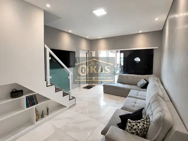 Sobrado com 125m² 3 quartos e 2 banheiros, à venda, no bairro Vila Lavínia em Mogi das Cruzes