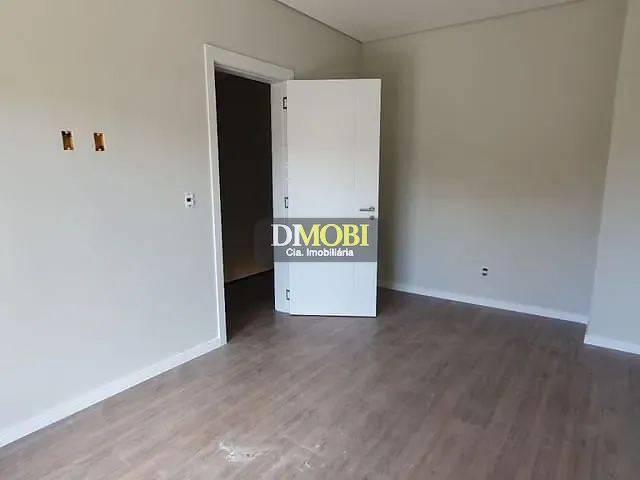 Sobrado com 124m² 3 quartos e 2 banheiros, à venda, no bairro Diva Lessa de Jesus em Gravataí