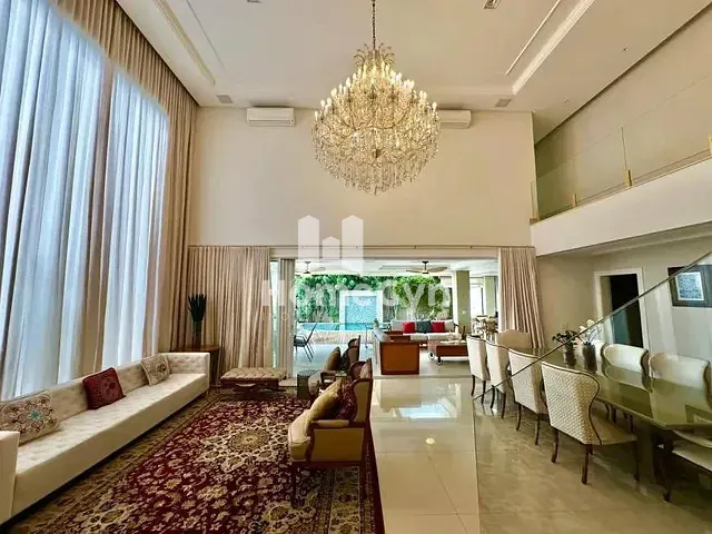 Sobrado 5 quartos e 6 banheiros, à venda, no bairro Jardins Valência em Goiânia