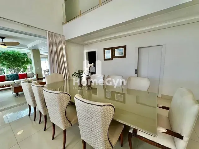 Sobrado 5 quartos e 6 banheiros, à venda, no bairro Jardins Valência em Goiânia