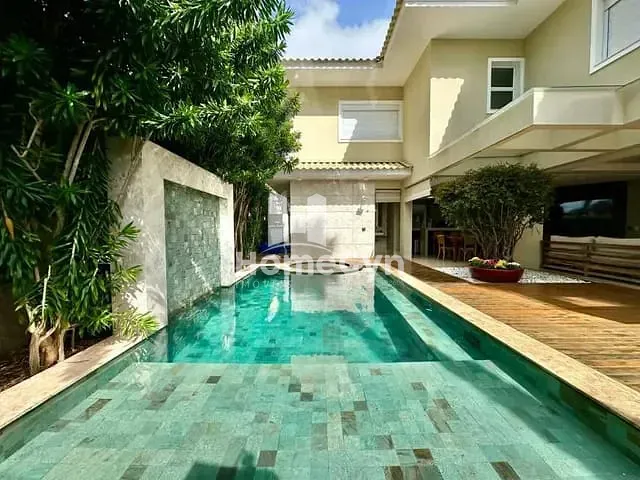 Sobrado 5 quartos e 6 banheiros, à venda, no bairro Jardins Valência em Goiânia