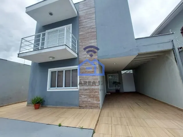 Sobrado com 300m² 4 quartos e 3 banheiros, à venda, no bairro Martim de Sá em Caraguatatuba