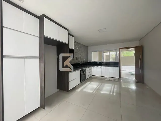 Sobrado com 150m² 3 quartos e 4 banheiros, para alugar, no bairro Jardim Paulista II em Indaiatuba