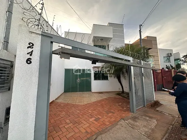 Sobrado 3 quartos e 3 banheiros, à venda, no bairro Vila Taquarussu em Campo Grande